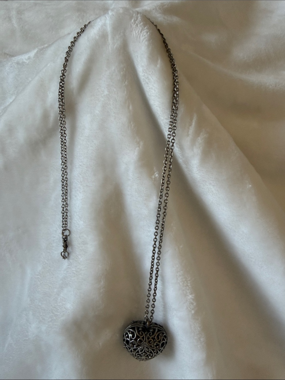 Vintage-Inspired Silver Heart Filigree Pendant Necklace - Women's Jewelry